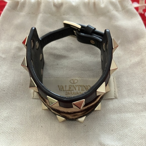 EXTREMELY RARE Valentino Leopard Rockstud Bracelet - MINT CONDITION - Picture 5 of 6